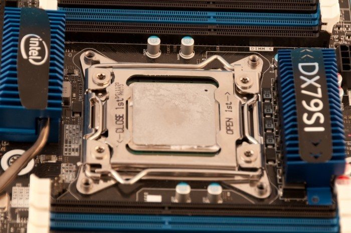 Intel DX79SI - testy pod Ubuntu 11.10